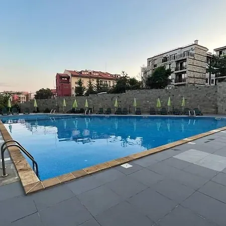Helios Ii Apartment